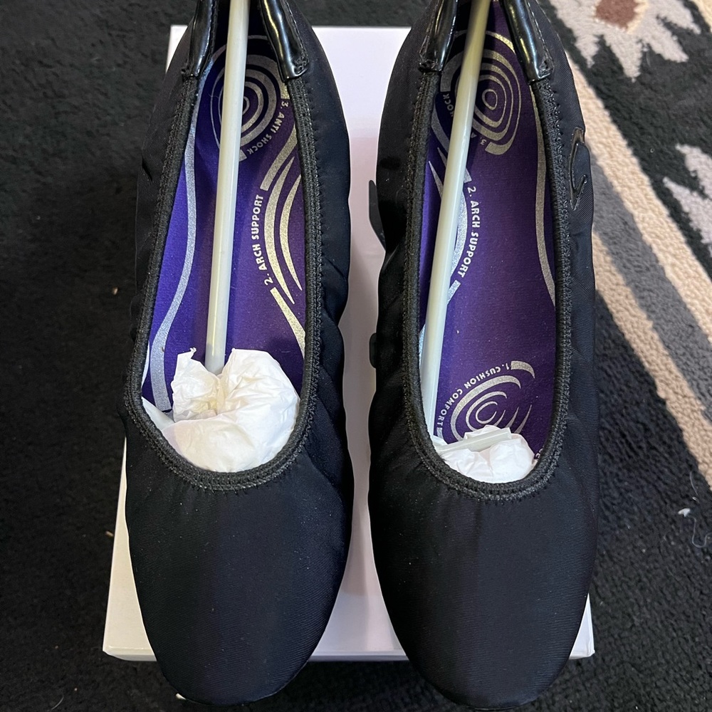 New in box black 8.5 M Anne Klein Sport.